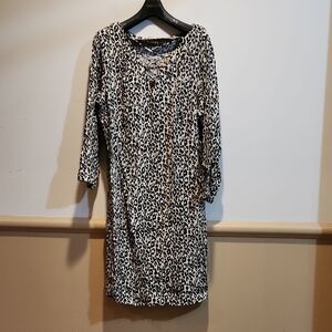 Vian Hunter Monochrome Animal Print Long Sleeve Shift Dress